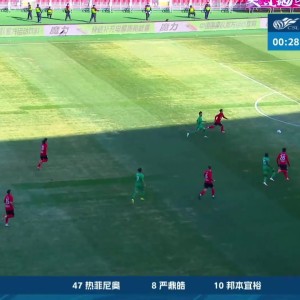 足协裁判评议：韩镕泽禁区外手接球出示黄牌正确，VAR未介入正确